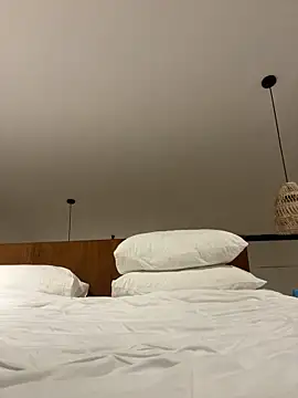 DarkVelvet online show from March 6, 2026, 11:28 am