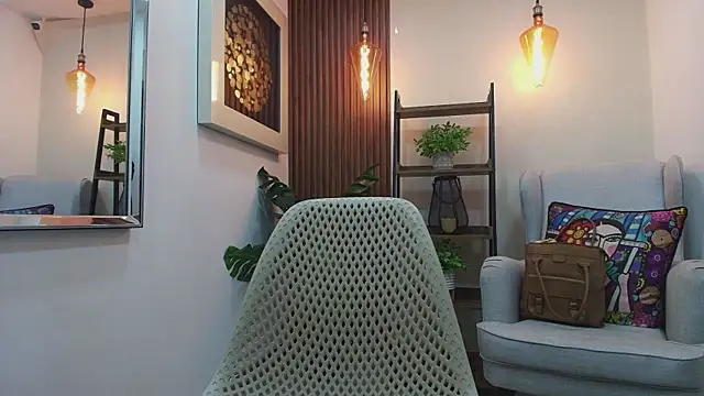 Snapshot of Coral_Lise chatting on September 18, 2025, 11:56 am Coral Lise online show from September 18, 2025, 11:56 am