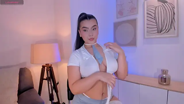 CandaseRussell online show from April 22, 2026, 2:47 am