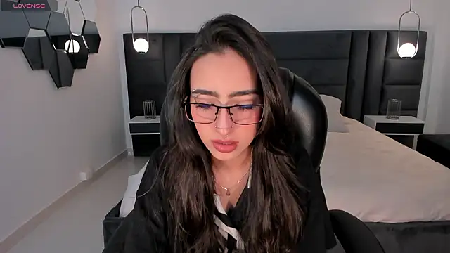 Snapshot of LarisaSmirnov chatting on February 1, 2026, 3:38 am LarisaSmirnov online show from February 1, 2026, 3:38 am