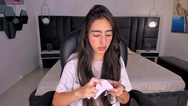 Snapshot of LarisaSmirnov chatting on March 2, 2026, 5:52 am LarisaSmirnov online show from March 2, 2026, 5:52 am