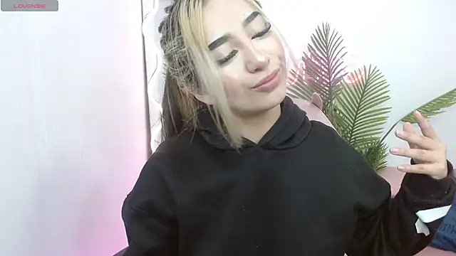 Malory tay1 online show from September 23, 2025, 12:08 pm