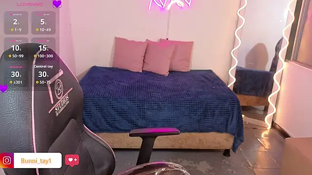 Malory tay1 online show from October 14, 2025, 7:14 pm