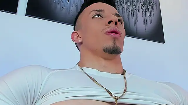 Snapshot of InkAngelo chatting on October 4, 2025, 4:21 am InkAngelo online show from October 4, 2025, 4:21 am