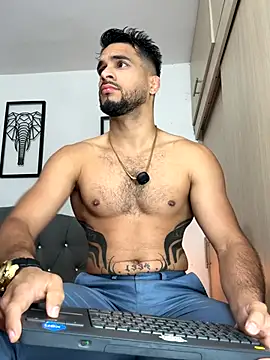 Maximiliano ford online show from November 21, 2025, 10:25 am