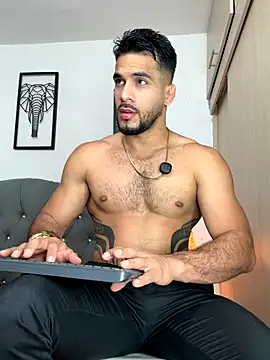 Maximiliano ford online show from November 22, 2025, 10:36 am