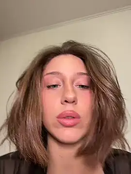 MiaaLoveeee online show from March 1, 2026, 7:16 pm