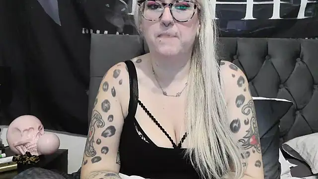 Sizzling Indie36 online show from November 8, 2025, 12:22 am