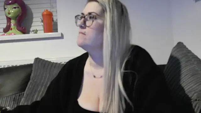 Sizzling Indie36 online show from November 21, 2025, 6:06 pm