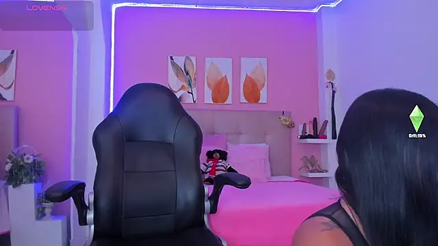 Molly h0t online show from December 5, 2025, 12:25 pm