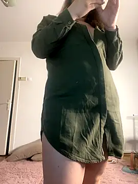 Natasha Cameron22 online show from November 16, 2025, 7:52 pm