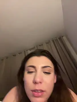 Natasha Cameron22 online show from April 4, 2026, 9:45 pm