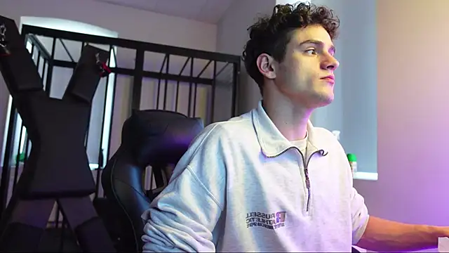 Brad Holloway online show from October 19, 2025, 12:39 pm