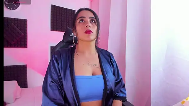 Snapshot of hannarusso chatting on September 30, 2025, 8:47 pm hannarusso online show from September 30, 2025, 8:47 pm