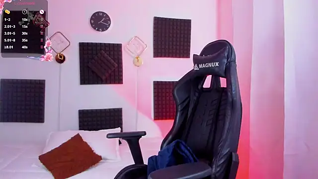 Snapshot of hannarusso chatting on November 7, 2025, 6:19 pm hannarusso online show from November 7, 2025, 6:19 pm