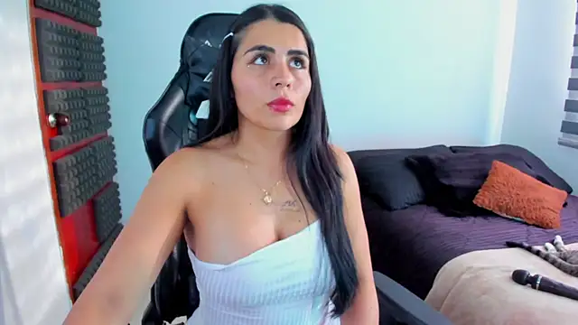 hannarusso online show from March 20, 2026, 10:03 pm