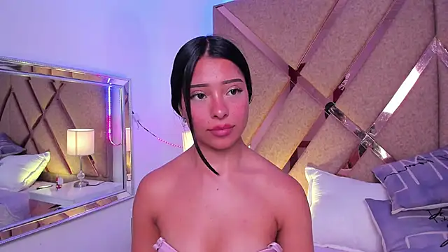 Snapshot of Emilybutterfly1 chatting on March 22, 2025, 11:20 pm Emilybutterfly1 online show from March 22, 2025, 11:20 pm