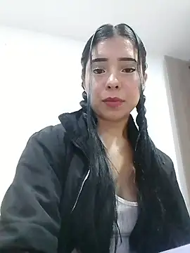 Snapshot of Emilybutterfly1 chatting on September 25, 2025, 12:25 am Emilybutterfly1 online show from September 25, 2025, 12:25 am