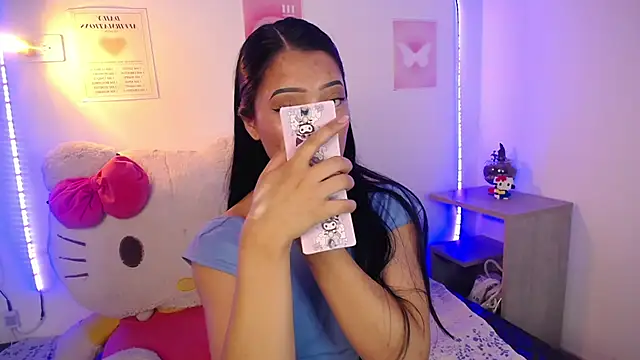 Snapshot of Emilybutterfly1 chatting on November 20, 2025, 11:15 pm Emilybutterfly1 online show from November 20, 2025, 11:15 pm