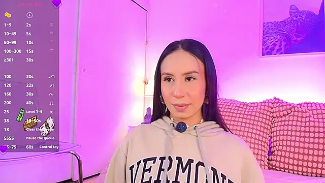 Snapshot of Valen_ross_ chatting on February 8, 2026, 9:40 pm Valen ross online show from February 8, 2026, 9:40 pm