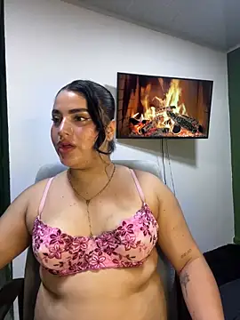 pareja curiosa19 online show from May 16, 2026, 12:07 am