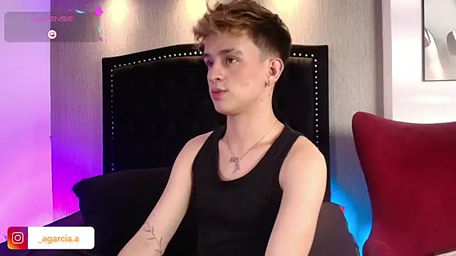 LiamWildx20 online show from January 5, 2026, 9:40 pm