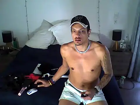 Snapshot of TAIZ69WORLD chatting on October 31, 2025, 7:59 pm TAIZ69WORLD online show from October 31, 2025, 7:59 pm