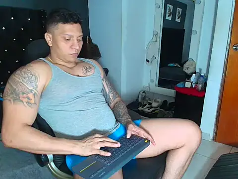 ethan dalton  online show from October 21, 2025, 3:29 am