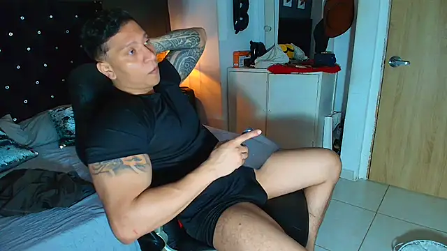 ethan dalton  online show from March 12, 2026, 3:56 am