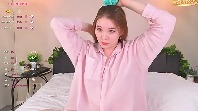 Snapshot of ConstanceHelms chatting on September 20, 2025, 5:08 am ConstanceHelms online show from September 20, 2025, 5:08 am