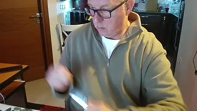 JamesBauer online show from February 3, 2026, 6:40 am