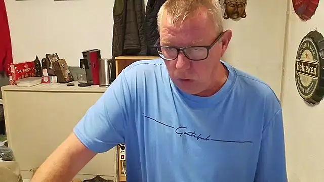 JamesBauer online show from April 12, 2026, 4:39 am