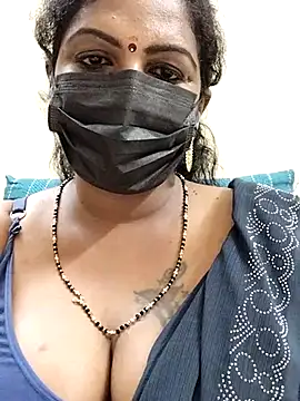 Snapshot of poojaa-rani chatting on March 17, 2025, 7:48 pm poojaa-rani online show from March 17, 2025, 7:48 pm