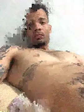 HenriquePhn online show from February 2, 2026, 4:00 am