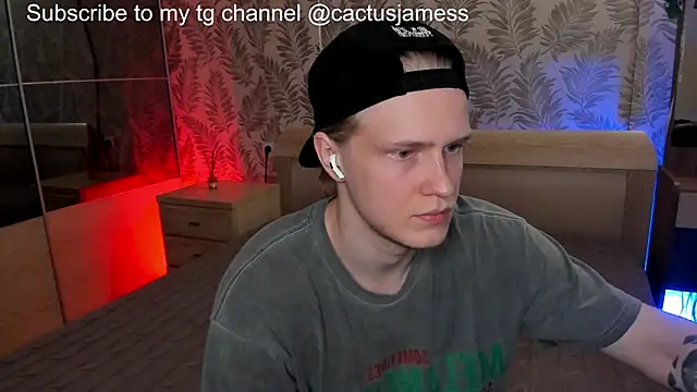 Snapshot of Cactus__James chatting on October 28, 2025, 9:06 pm Cactus James online show from October 28, 2025, 9:06 pm