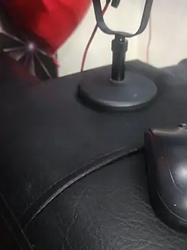 Snapshot of Megann_9 chatting on February 18, 2026, 11:17 am Megann 9 online show from February 18, 2026, 11:17 am