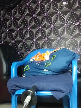 Snapshot of Megann_9 chatting on February 19, 2026, 11:06 am Megann 9 online show from February 19, 2026, 11:06 am