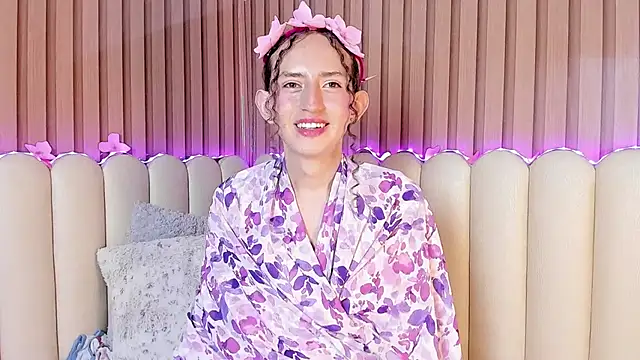 Snapshot of peachandtyron_ chatting on March 19, 2025, 10:20 pm peachandtyron online show from March 19, 2025, 10:20 pm