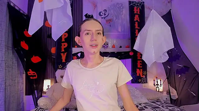 Snapshot of peachandtyron_ chatting on November 3, 2025, 3:30 am peachandtyron online show from November 3, 2025, 3:30 am