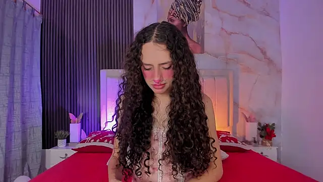 peachandtyron  online show from April 5, 2026, 6:49 pm