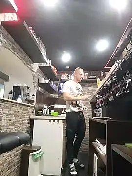 Snapshot of trainwithme chatting on November 11, 2025, 12:05 pm trainwithme online show from November 11, 2025, 12:05 pm