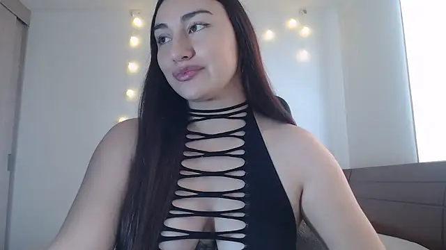 nalafoster online show from November 17, 2025, 2:56 pm