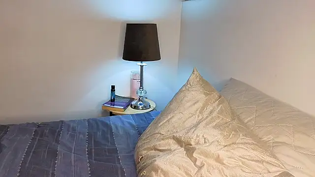 Snapshot of haku_kanjy chatting on October 25, 2025, 1:02 am haku kanjy online show from October 25, 2025, 1:02 am