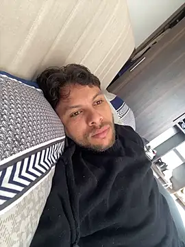 Snapshot of haku_kanjy chatting on November 3, 2025, 12:28 pm haku kanjy online show from November 3, 2025, 12:28 pm