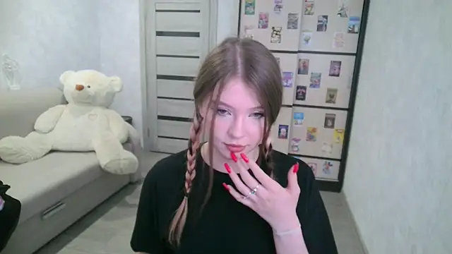 Snapshot of GinnyBlacky chatting on June 18, 2026, 8:46 pm GinnyBlacky online show from June 18, 2026, 8:46 pm