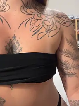 Snapshot of casaltattoosex chatting on February 20, 2026, 7:03 pm casaltattoosex online show from February 20, 2026, 7:03 pm