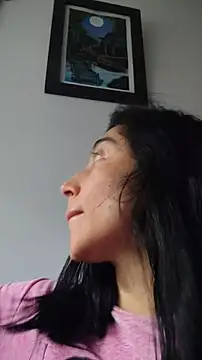 Elowyn online show from November 30, 2025, 5:50 pm