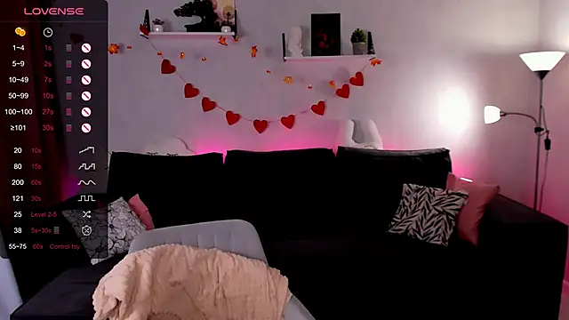 VelvetCherry  online show from November 7, 2025, 8:58 am