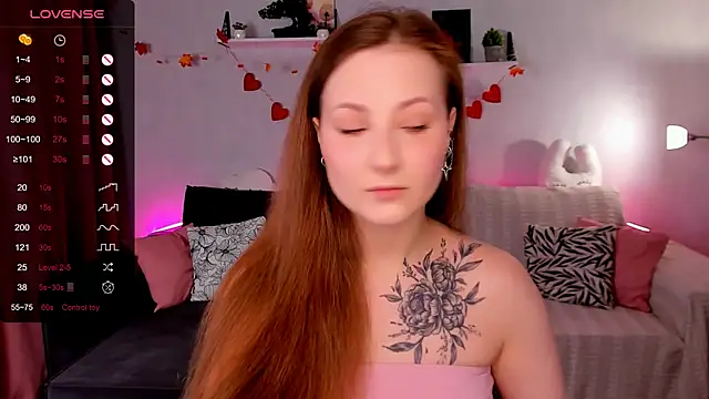 VelvetCherry  online show from November 12, 2025, 8:59 am