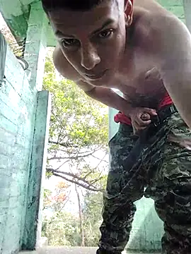 Snapshot of Pichoneterno chatting on February 8, 2026, 7:06 pm Pichoneterno online show from February 8, 2026, 7:06 pm